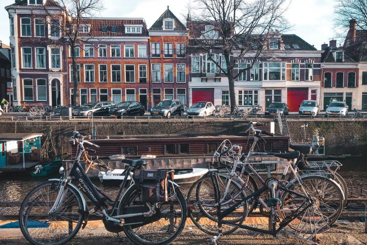 Free Dutch practice at the Amsterdam Public library